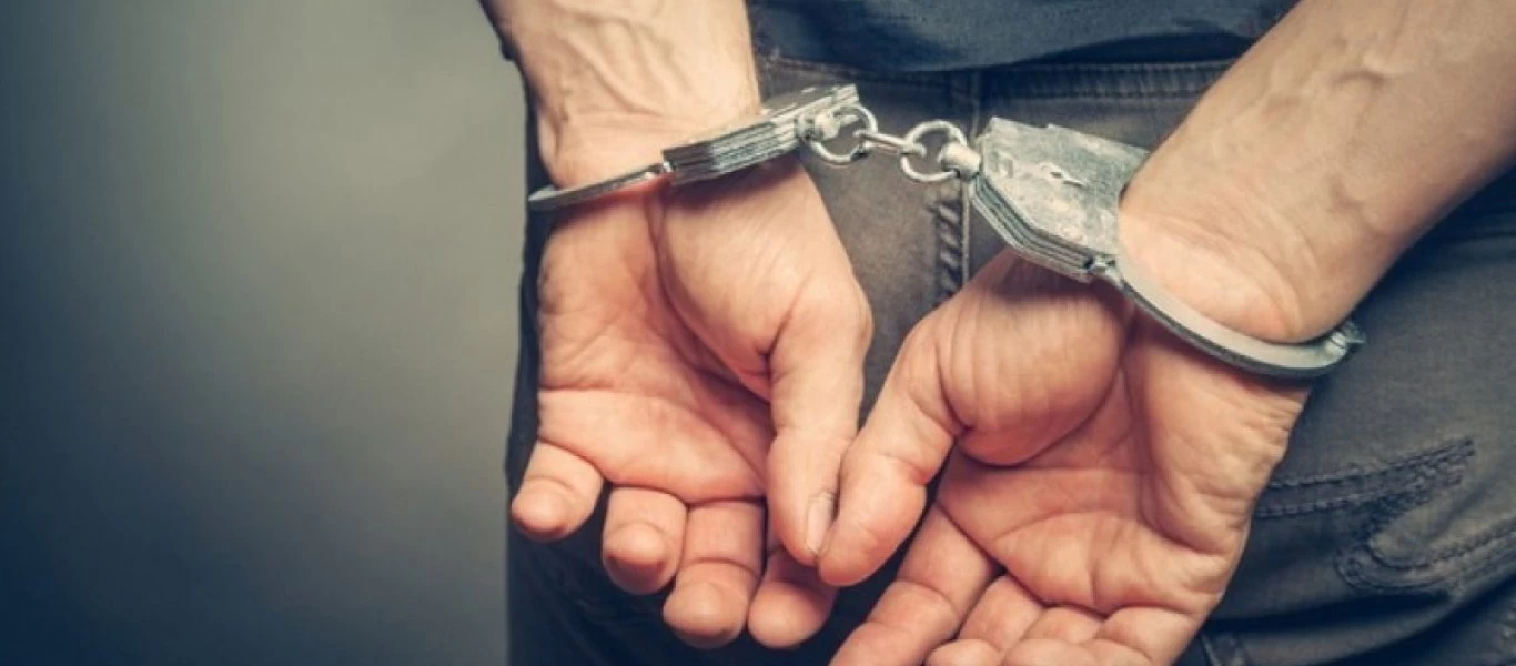 Συνελήφθη 26χρονος αλλοδαπός στη Θεσσαλονίκη - Αστυνομικός σκύλος εντόπισε 38 κιλά κάνναβης στο αμάξι του
